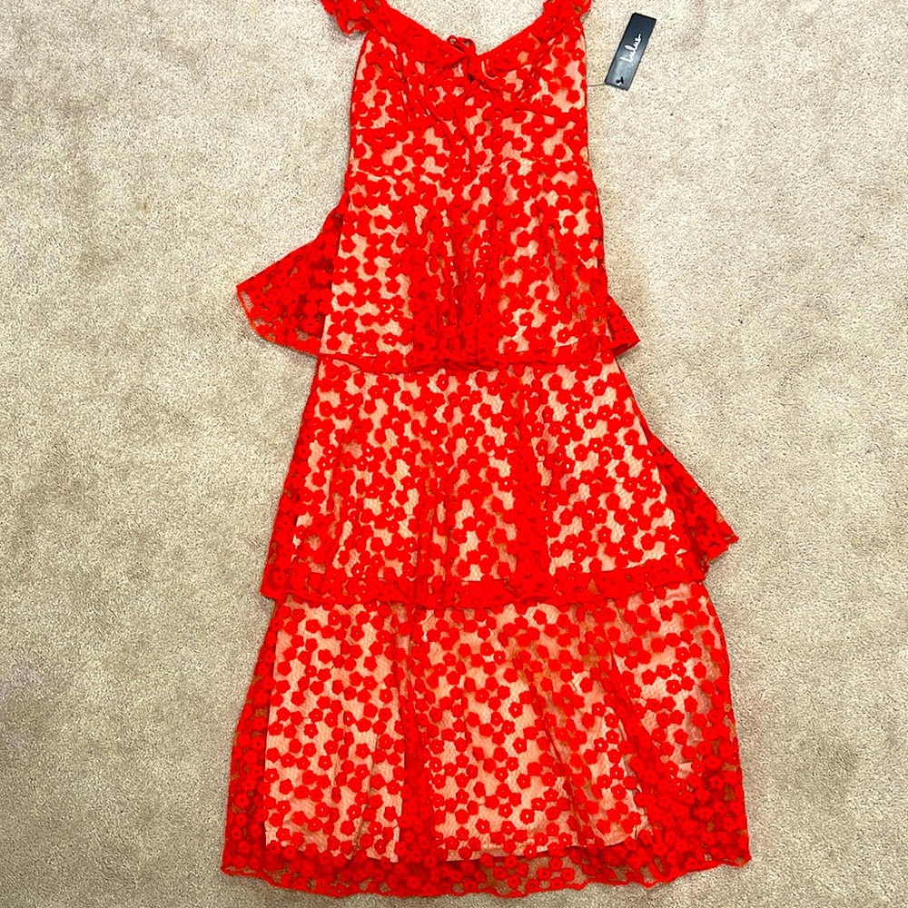 Wow this dress is perfect for the warm weather!